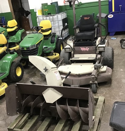 2005 Grasshopper 722D2 Mower/Front Deck