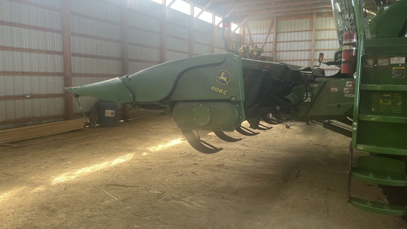 2014 John Deere 608C Header Corn Head