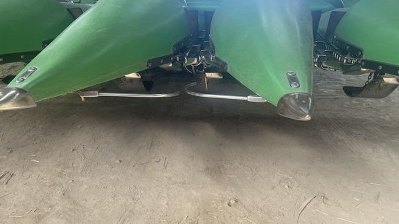 2014 John Deere 608C Header Corn Head