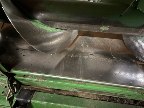 2011 John Deere 612C Header Corn Head