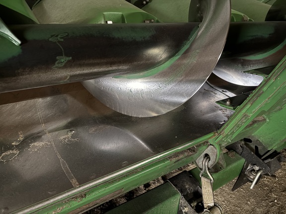 2011 John Deere 612C Header Corn Head