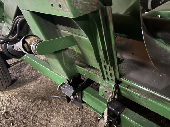 2011 John Deere 612C Header Corn Head