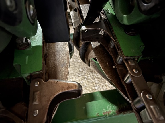 2011 John Deere 612C Header Corn Head