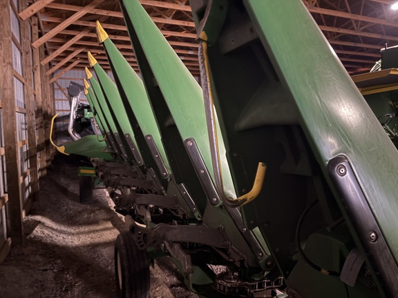 2011 John Deere 612C Header Corn Head