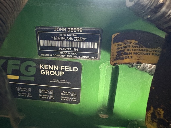 2017 John Deere 1795 Planter
