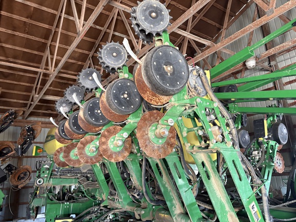 2017 John Deere 1795 Planter