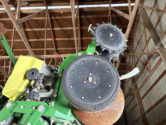 2017 John Deere 1795 Planter