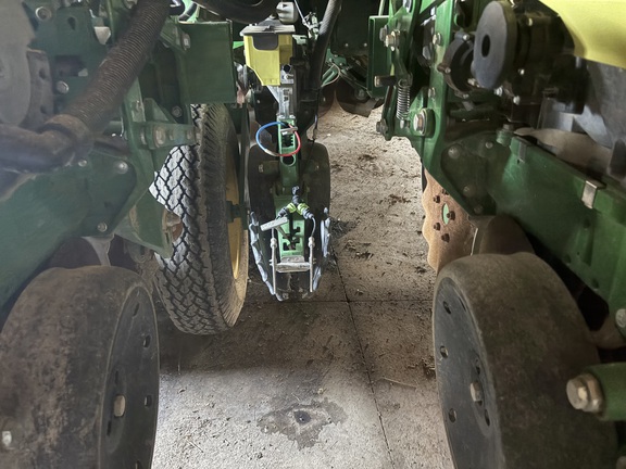 2017 John Deere 1795 Planter