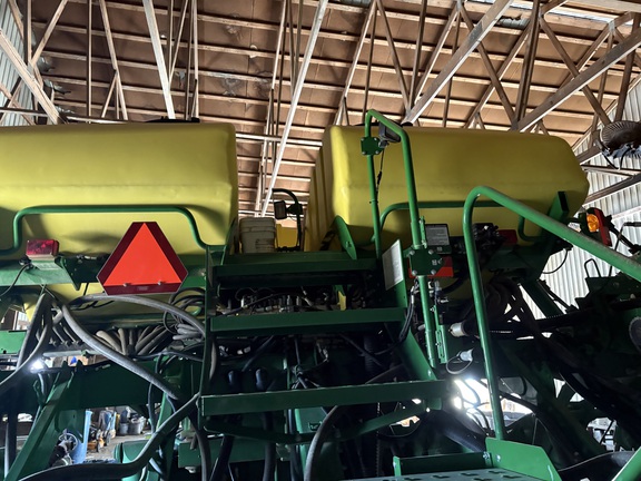 2017 John Deere 1795 Planter