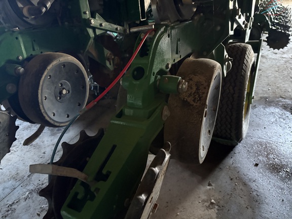 2017 John Deere 1795 Planter