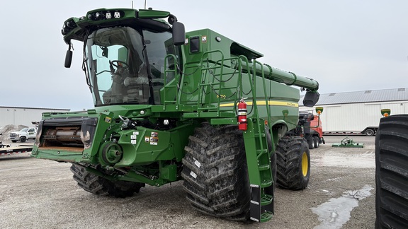 2024 John Deere S790 Combine