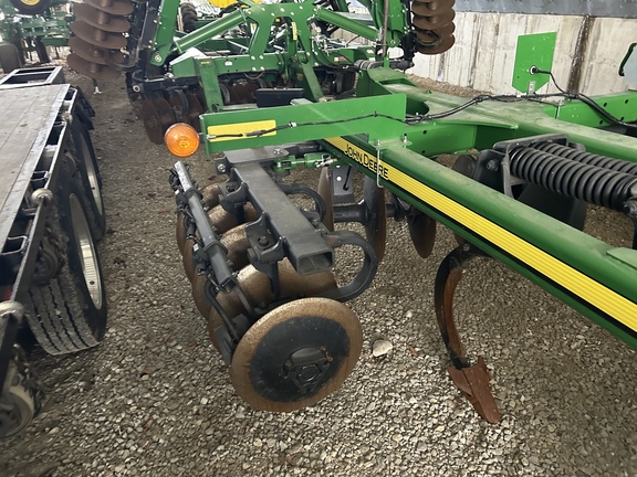 2018 John Deere 2720 Disk Ripper