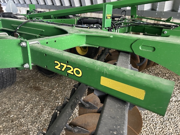 2018 John Deere 2720 Disk Ripper