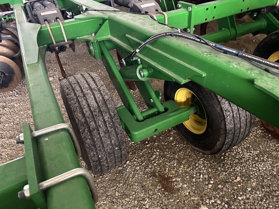 2018 John Deere 2720 Disk Ripper