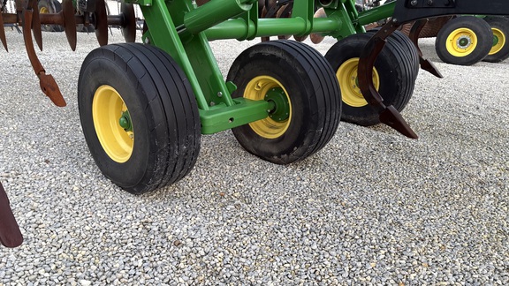 2018 John Deere 2720 Disk Ripper