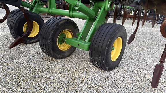 2018 John Deere 2720 Disk Ripper