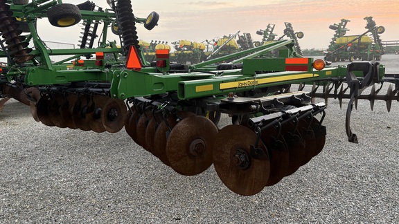 2018 John Deere 2720 Disk Ripper