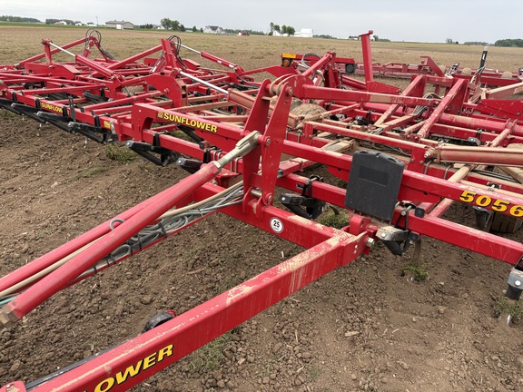 2016 Sunflower 5056 Field Cultivator