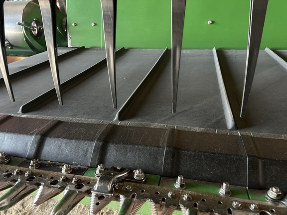 2017 John Deere 635FD Header Combine