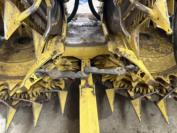 2022 John Deere 772 Header Forage