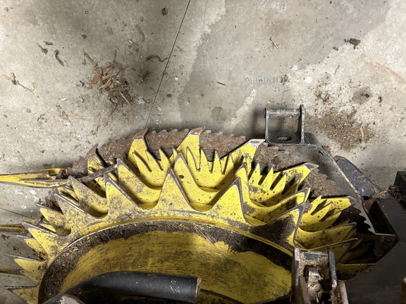 2022 John Deere 772 Header Forage