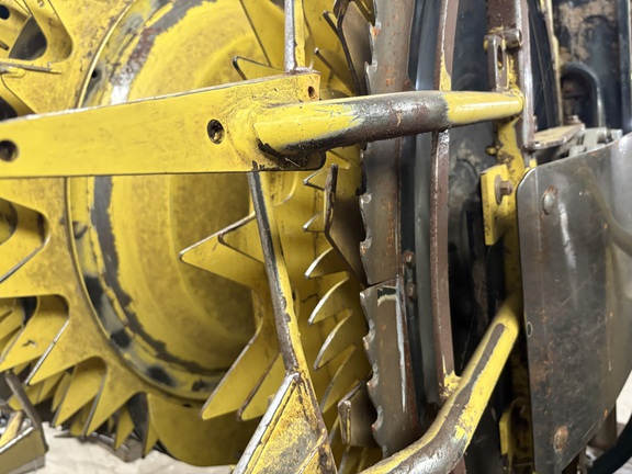 2022 John Deere 772 Header Forage