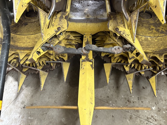 2022 John Deere 772 Header Forage