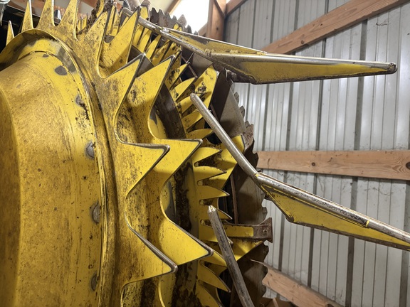 2022 John Deere 772 Header Forage