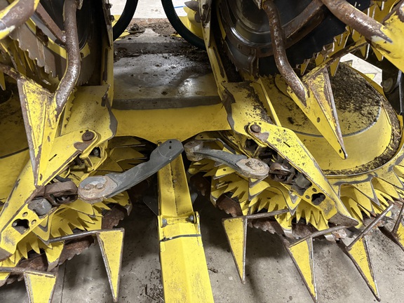 2023 John Deere 772 Header Forage