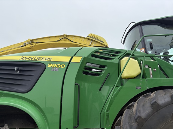 2022 John Deere 9900 Forage Harvester
