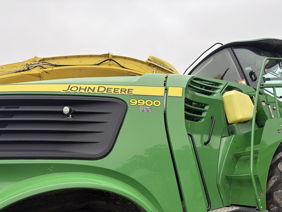 2022 John Deere 9900 Forage Harvester