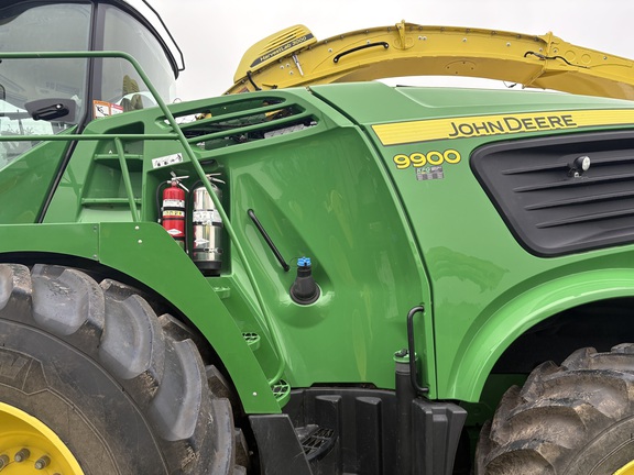 2022 John Deere 9900 Forage Harvester
