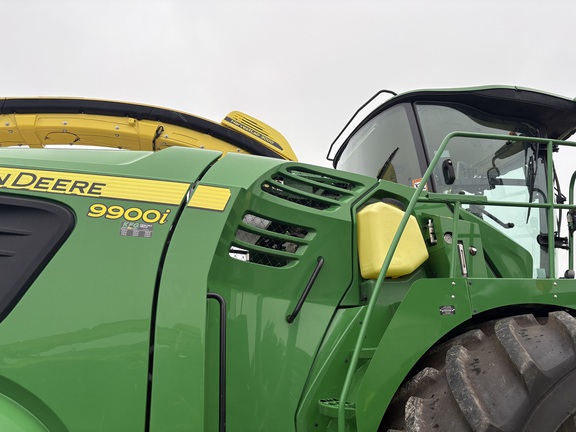 2023 John Deere 9900 Forage Harvester