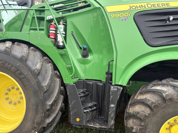 2023 John Deere 9900 Forage Harvester