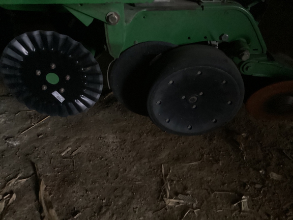 2004 John Deere 1790 Planter