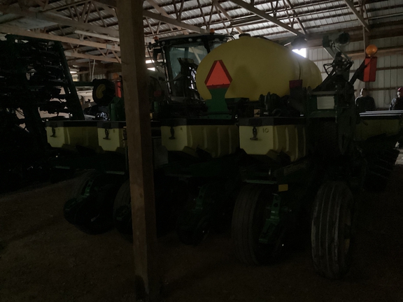 2009 John Deere 1770NT Planter