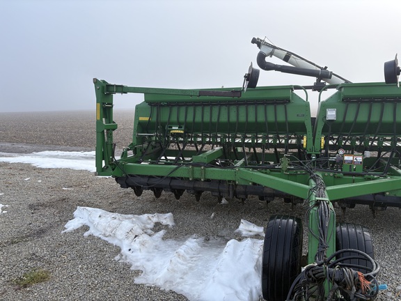 2005 John Deere 1590 Drill