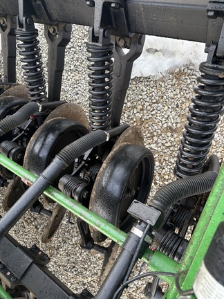 2005 John Deere 1590 Drill