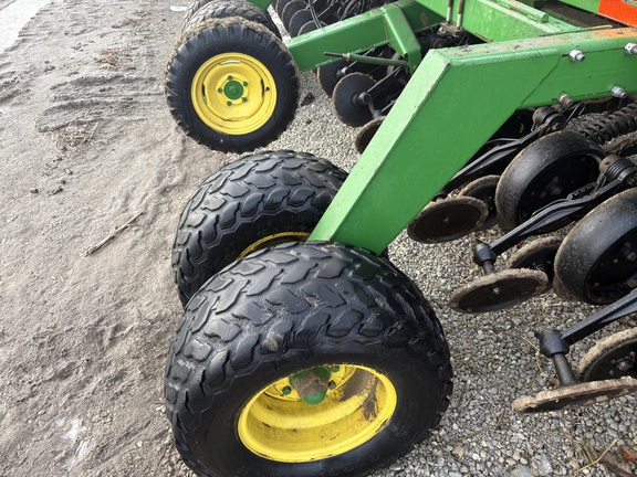 2005 John Deere 1590 Drill