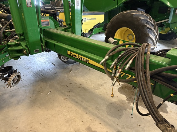 2015 John Deere 1775NT Planter