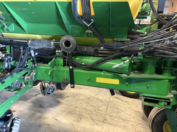 2015 John Deere 1775NT Planter