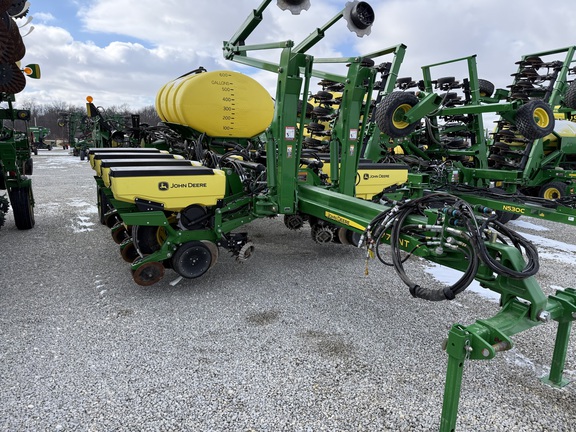 2015 John Deere 1775NT Planter