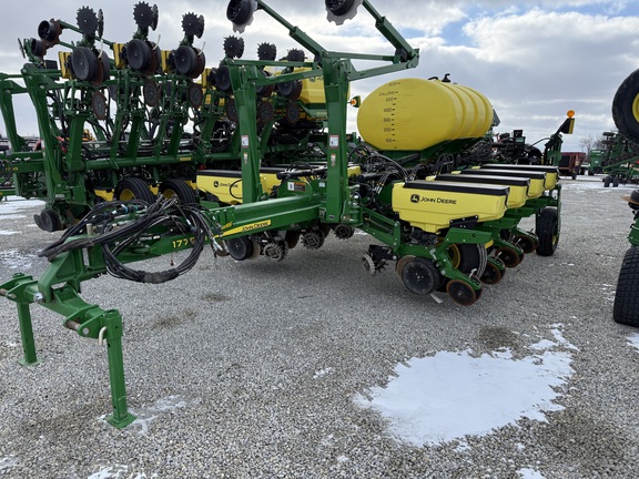 2015 John Deere 1775NT Planter