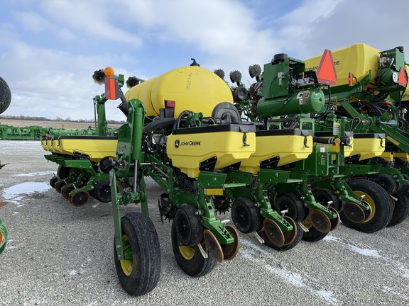 2015 John Deere 1775NT Planter