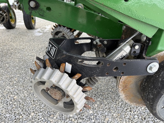 2015 John Deere 1775NT Planter