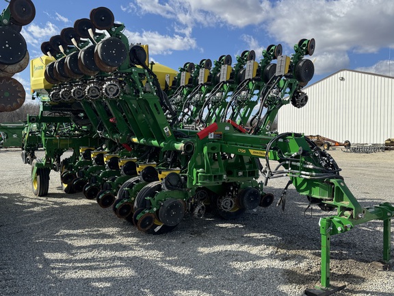 2022 John Deere 1795 Planter