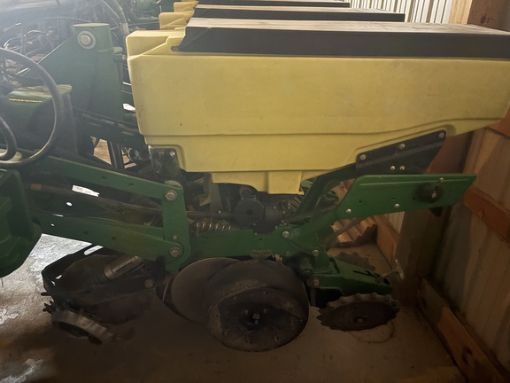 2015 John Deere 1775NT Planter