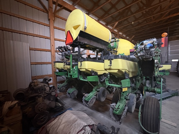 2015 John Deere 1775NT Planter