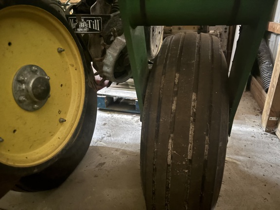 2015 John Deere 1775NT Planter