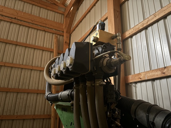 2015 John Deere 1775NT Planter